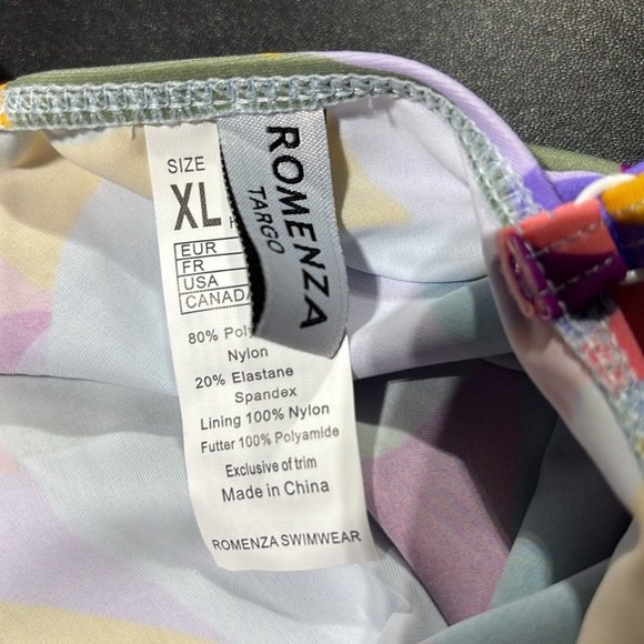 Romenza Targo sweeheart neckline,draped waist, adjustable straps, padded swim - Picture 9 of 12